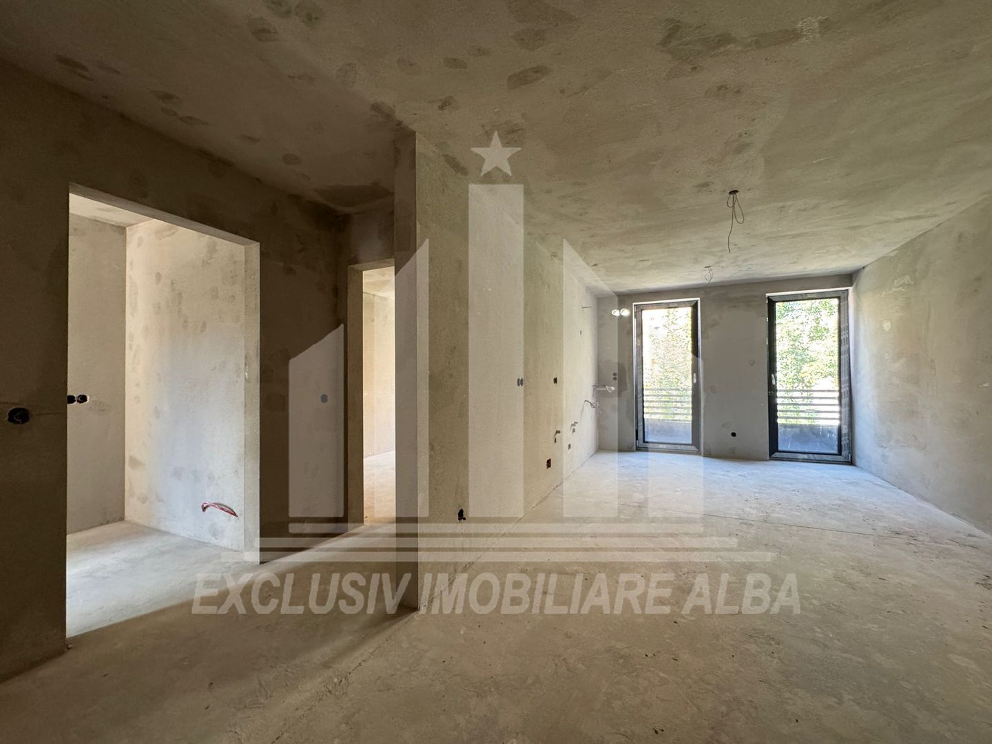 Apartament cu 2 camere decomandate de vanzare, Bloc Nou - Poză 1