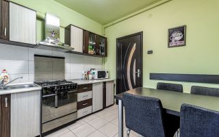VANDUT! Apartament spațios, 2 camere decomandat, Podgoria Arad - Poză 4