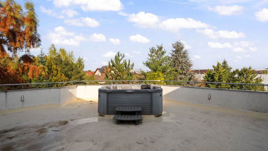 VILA ELEGANTA 5 CAMERE CU CURTE SI TERASA || EROU IANCU NICOLAE- PIPERA - Poză 26