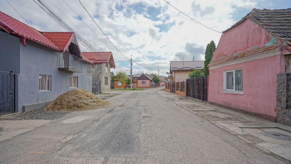 Casă bătrânească cu 3 camere la vânzare - Sânpetru - Poză 17