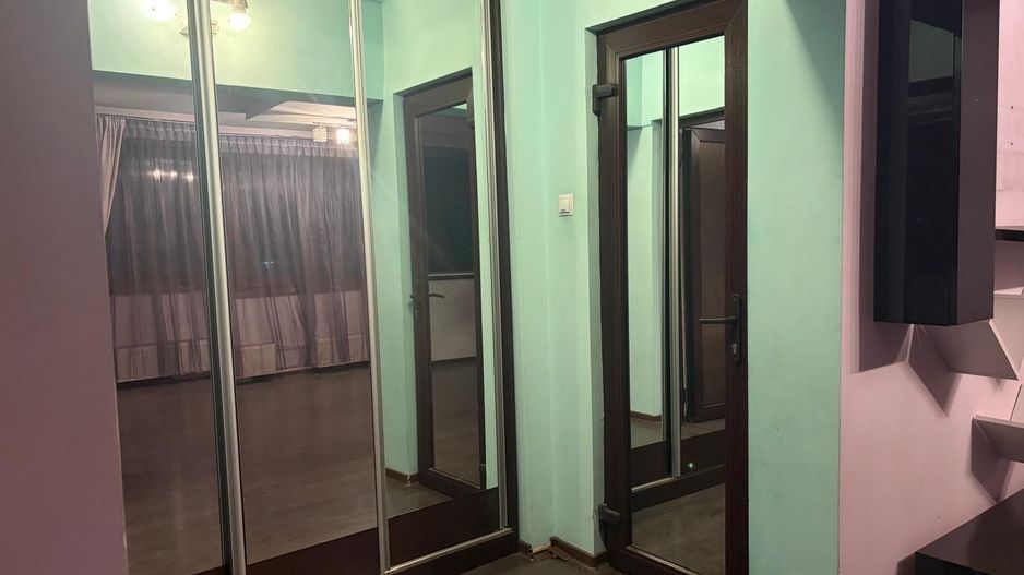 Apartament cu trei camere transformat in doua, Calea Grivitei - Poză 6