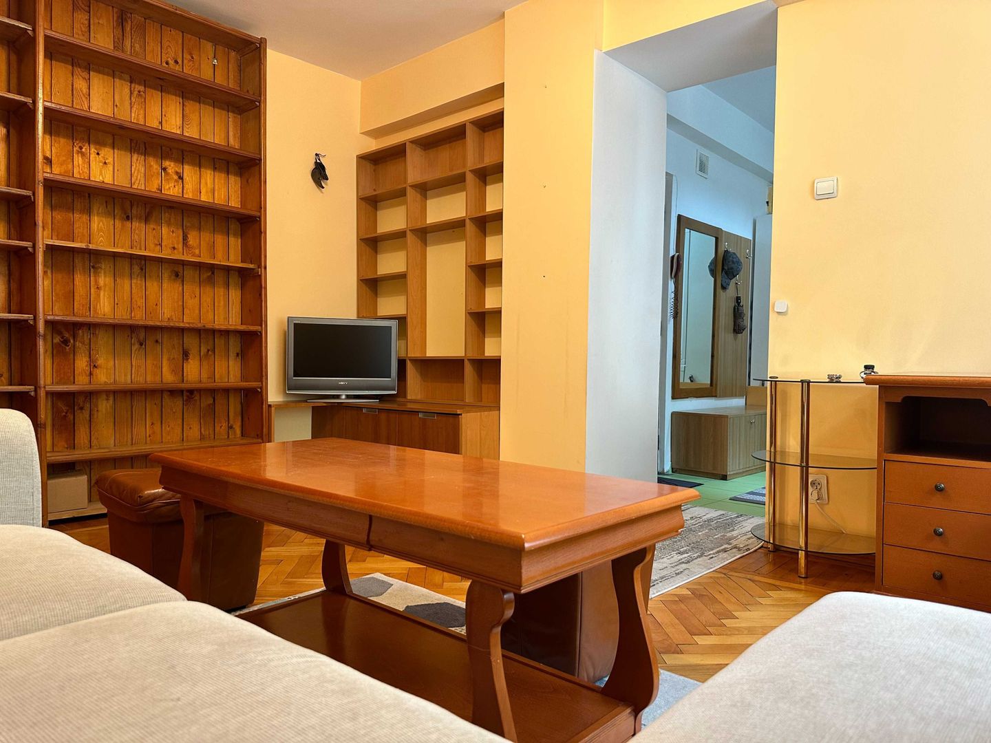 Apartament 2 camere, ultracentral, București, Piața Romană, Nr. 9 - Poză 3