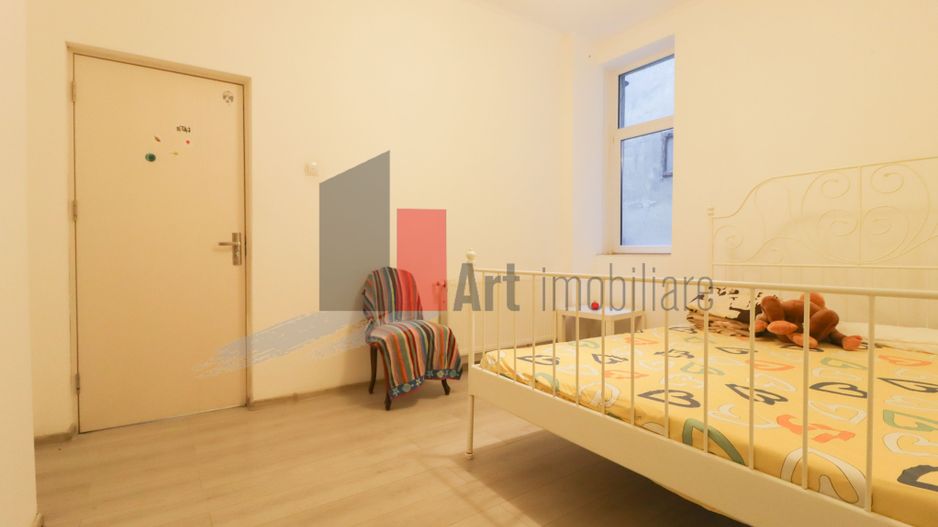 Apartamentul "REHEGUA" , stradal, bloc "REABILITAT" - Poză 8