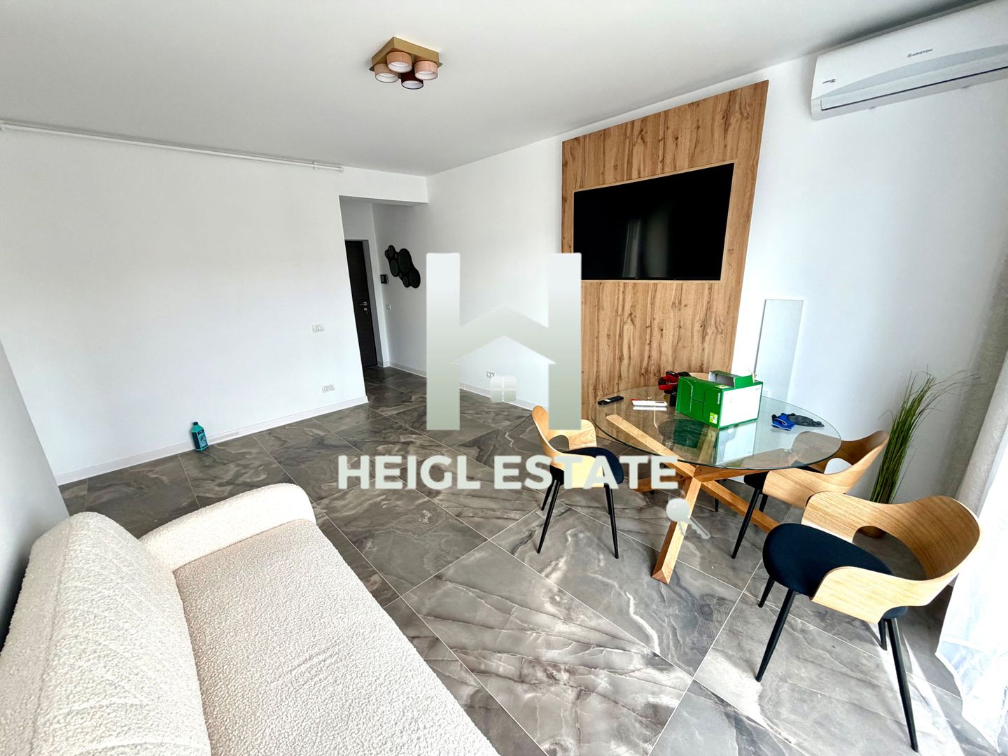 Apartament decomandat cu 2 camere si pod in Giroc - Poză 1