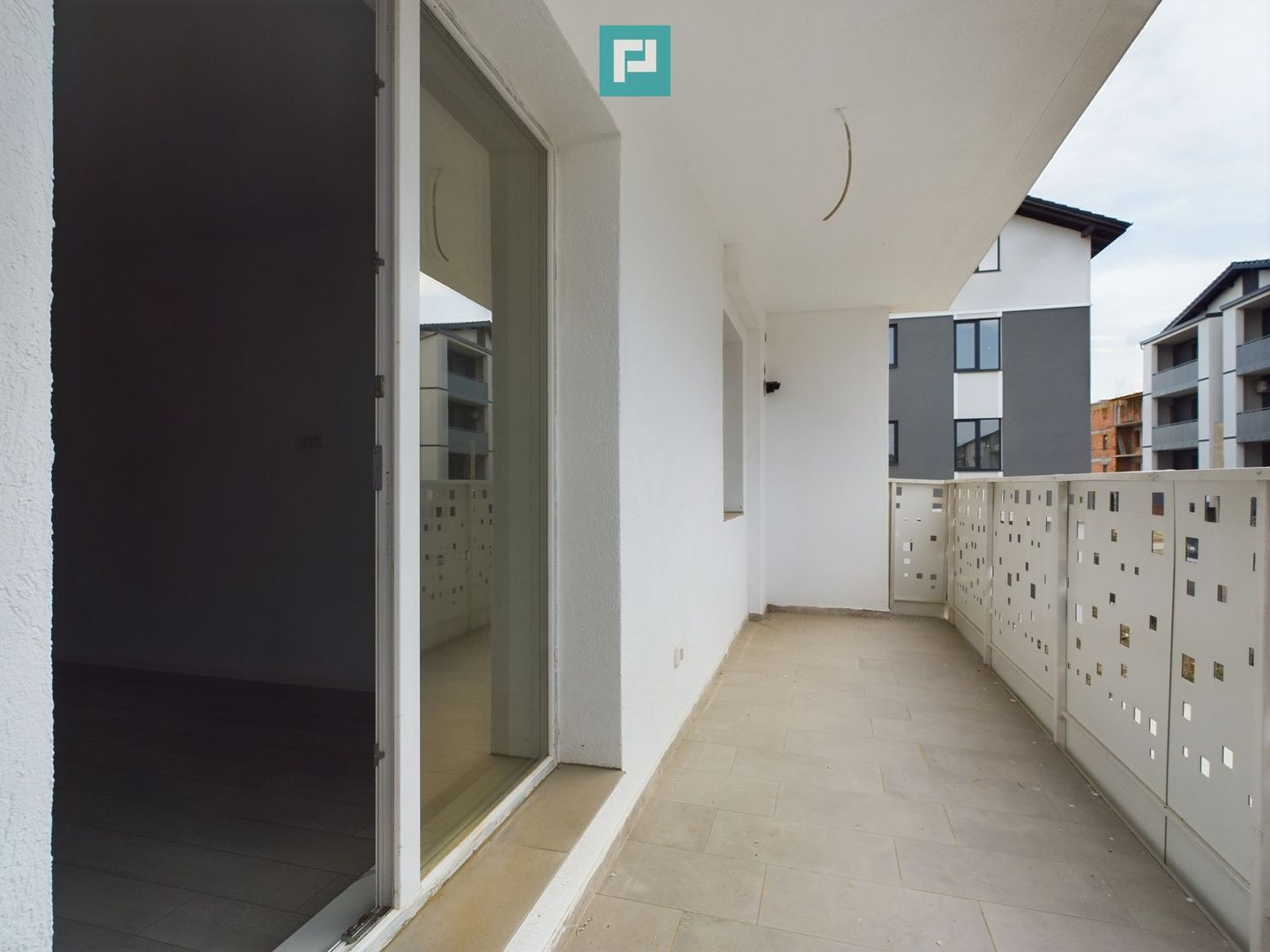 Apartament cu 3 camere în Giroc - Poză 3