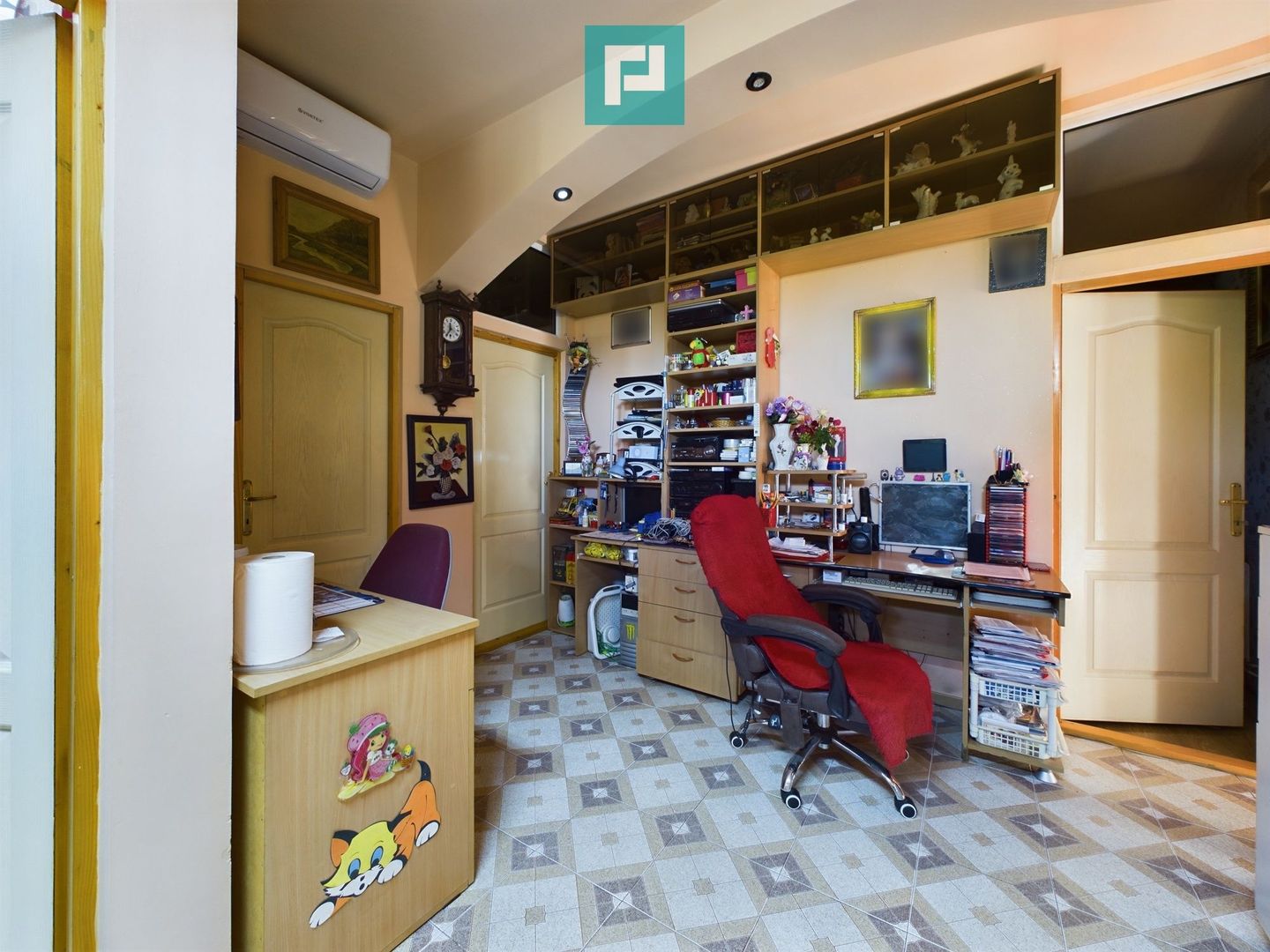 Casă cu teren de 1246 mp în Pârneava - Poză 18