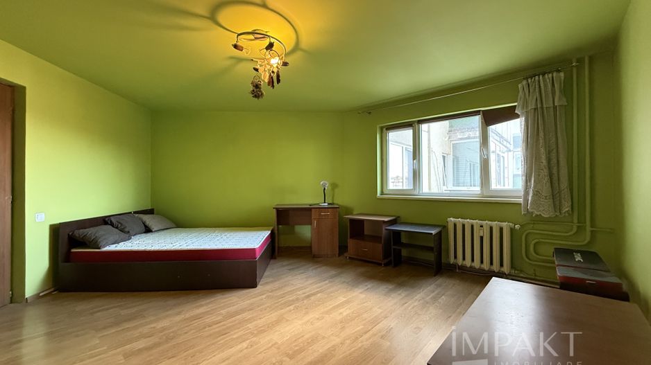 Apartament cu 2 camere decomandat , etaj intermediar , zona Big! - Poză 1