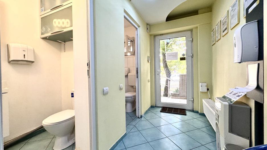 Cabinet stomatologic cu tradiție 20+ ani - dotat si funcțional - Poză 15