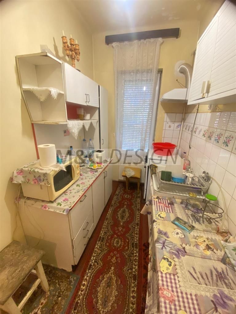 Apart la casa Bogdanestilor  curte  acces cu masina centrala proprie - Poză 21