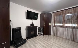 Casa individuala renovata, Lipoveni - Poză 3