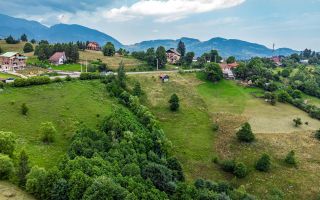 Aproape 4.000 mp, in fascinatia decorului montan, Bran, Moieciu de Jos, Brasov - Poză 10
