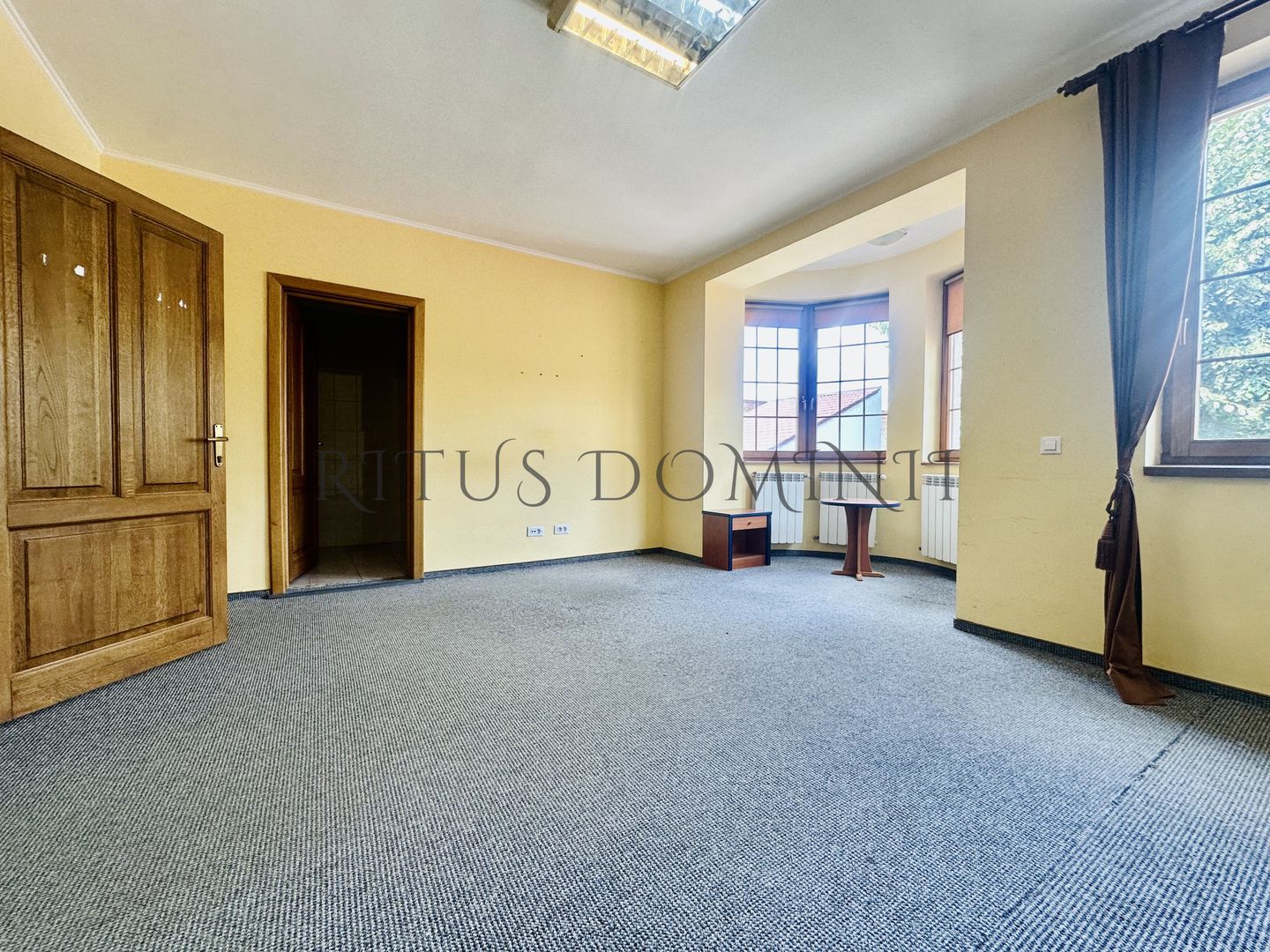 Casa de Închiriat Ultracentrala, 12 Camere, 10 Bai, 6 Parcari - Poză 7