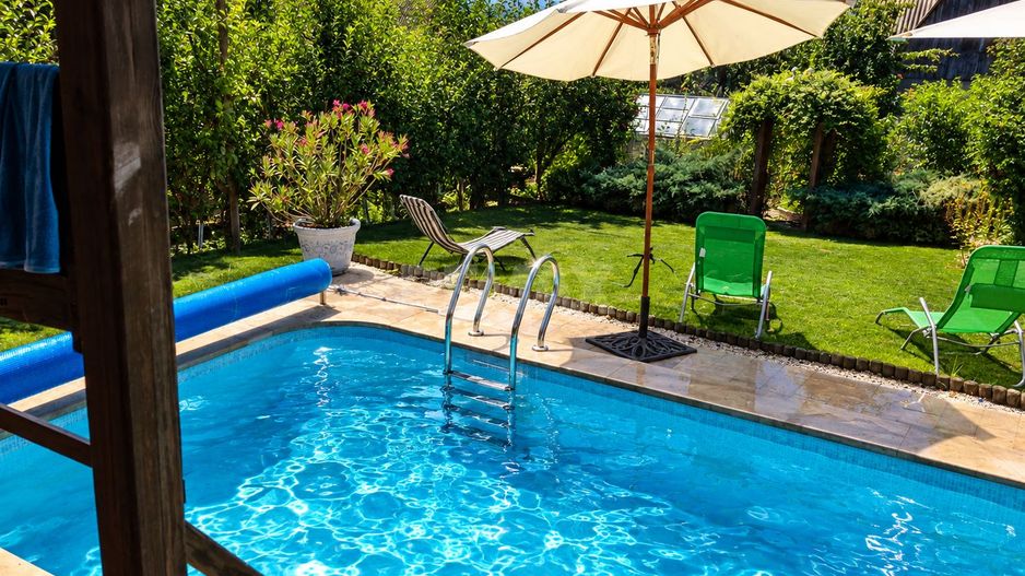 CASĂ CU PISCINĂ, SAUNĂ ȘI VEDERE PANORAMICĂ – TOHATIN - Poză 33