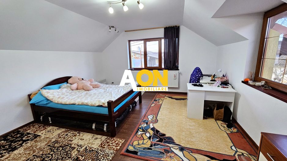 Casa cu 2 corpuri de cladire, 504 mp teren, Lipoveni - Poză 12