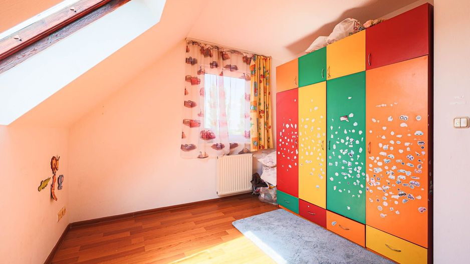 🏡 Visează la casa perfectă în Cartierul de Vest! 🌳 - Poză 11