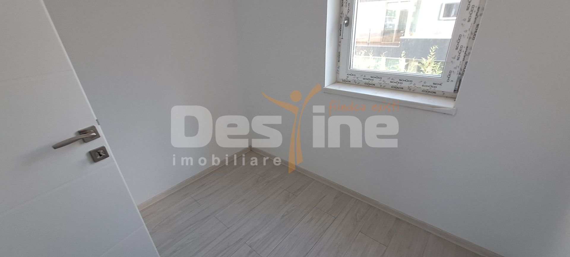 Casă individuală cu 4 camere și teren de 450 mp – Rediu - Poză 10