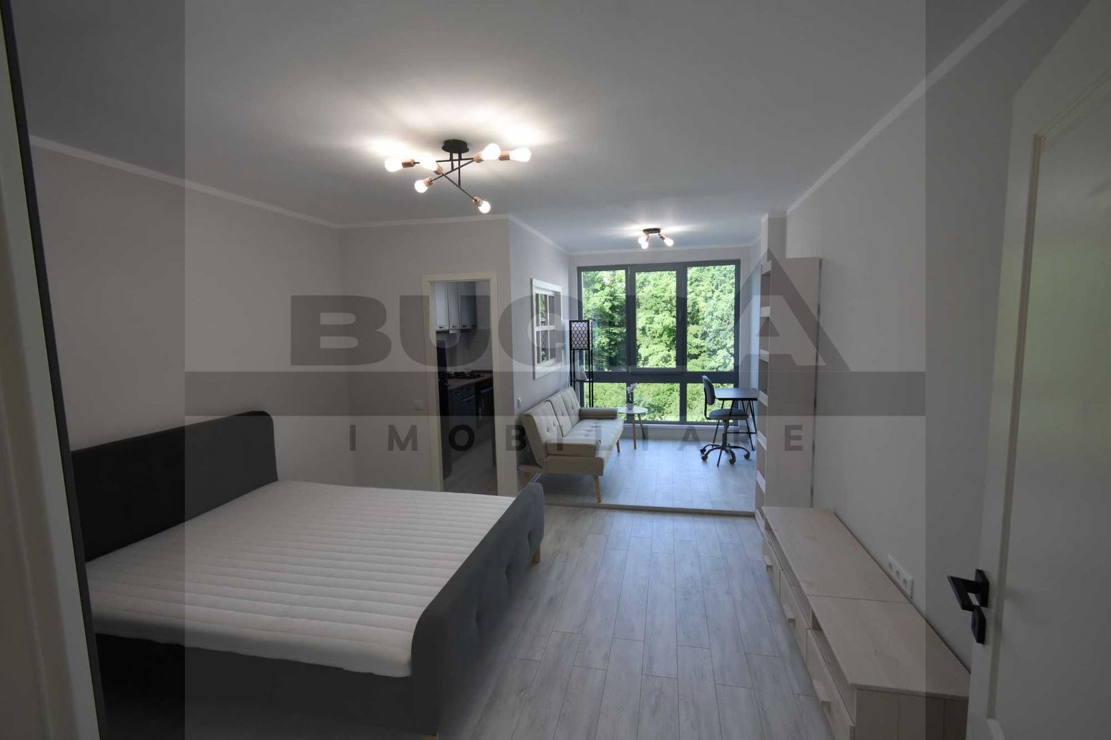 Garsoniera ultrafinisata, 32 mp etaj intermediar, zona Parang - Poză 1