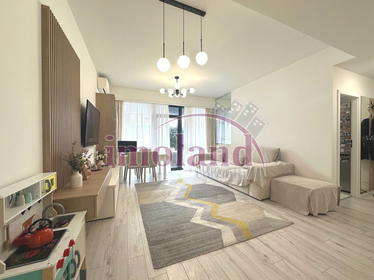 Apartament - 3 dormitoare si gradina  - Parter - Delea Veche 24 - Poză 1