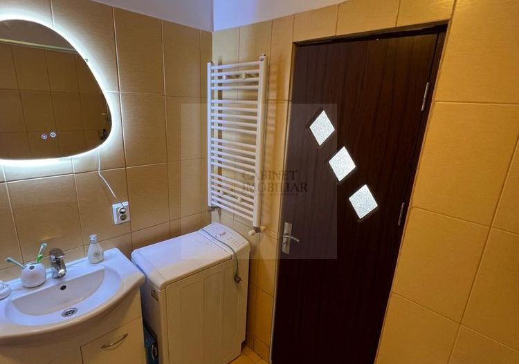 2 Camere | Decomandat | 2013 | Et Intermediar | M Gorjului la 7 min - Poză 3