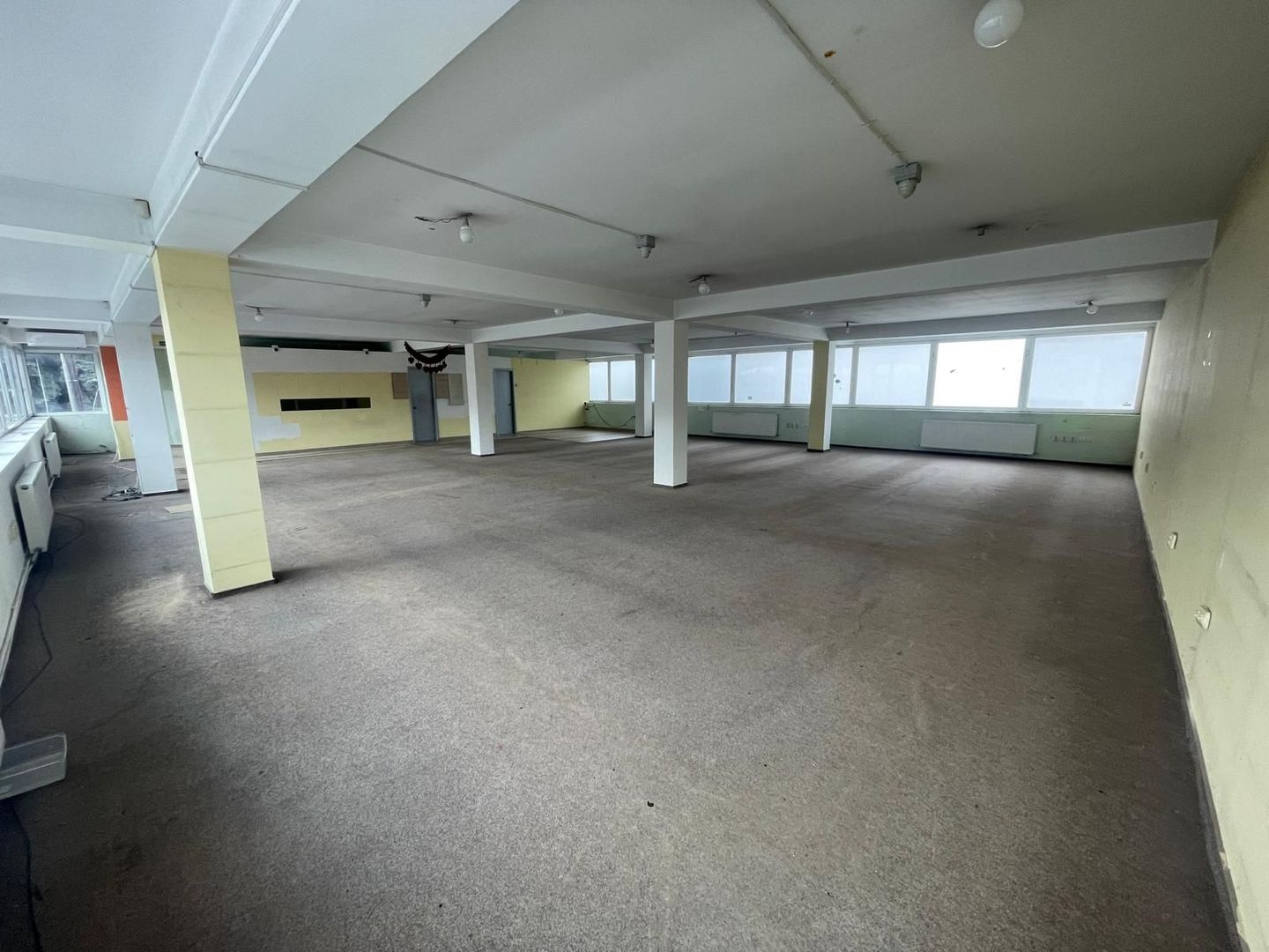 Spațiu comercial de închiriat | Grigorescu | 220 mp | Compartimentabil - Poză 1