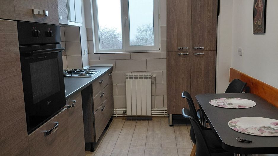 Apartament 4 camere de închiriat – Micro 20,et 1,mobilat si utilat - Poză 6