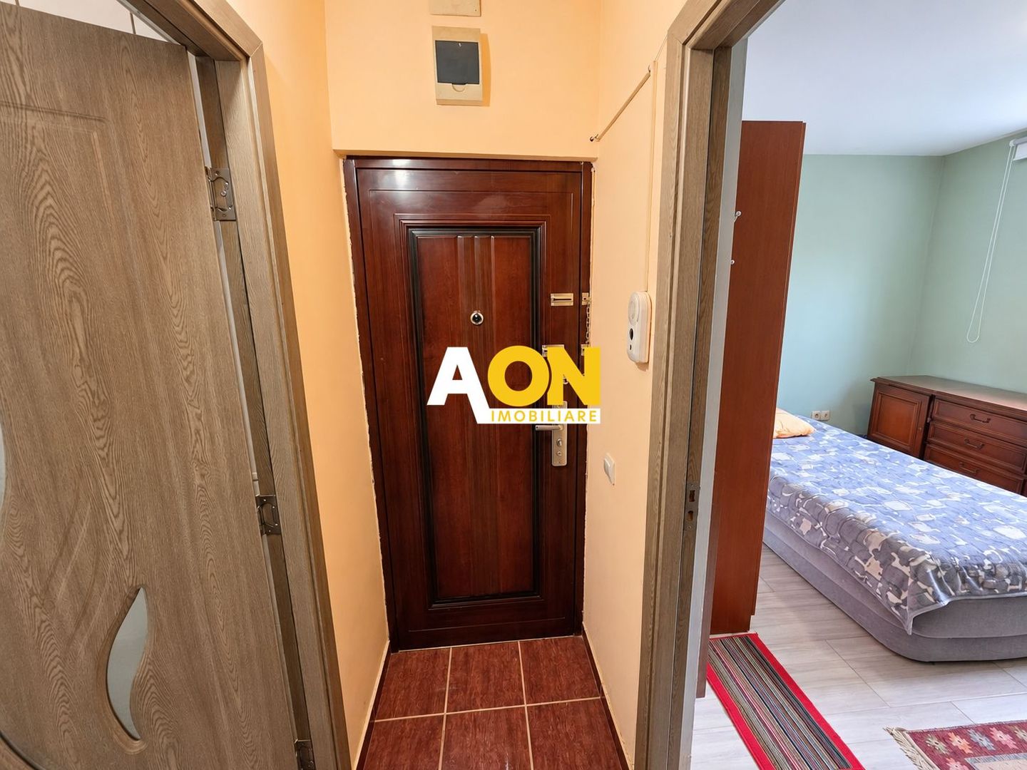Apartament 2 camere, mobilat, utilat, la demisol, bloc 2007, Cetate - Poză 3