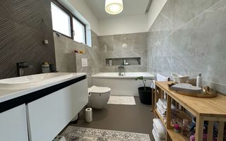 Duplex | Partial Mobilat | Toate utilitatile | Asfalt | Sacalaz | - Poză 16