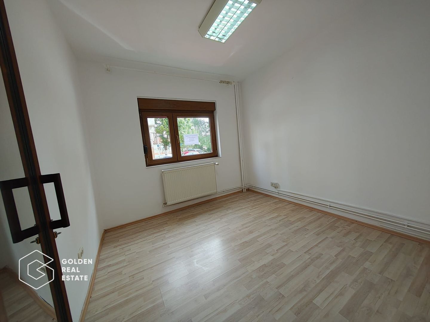 Spatiu cu utilitati multiple, situat in Micalaca - Poză 4