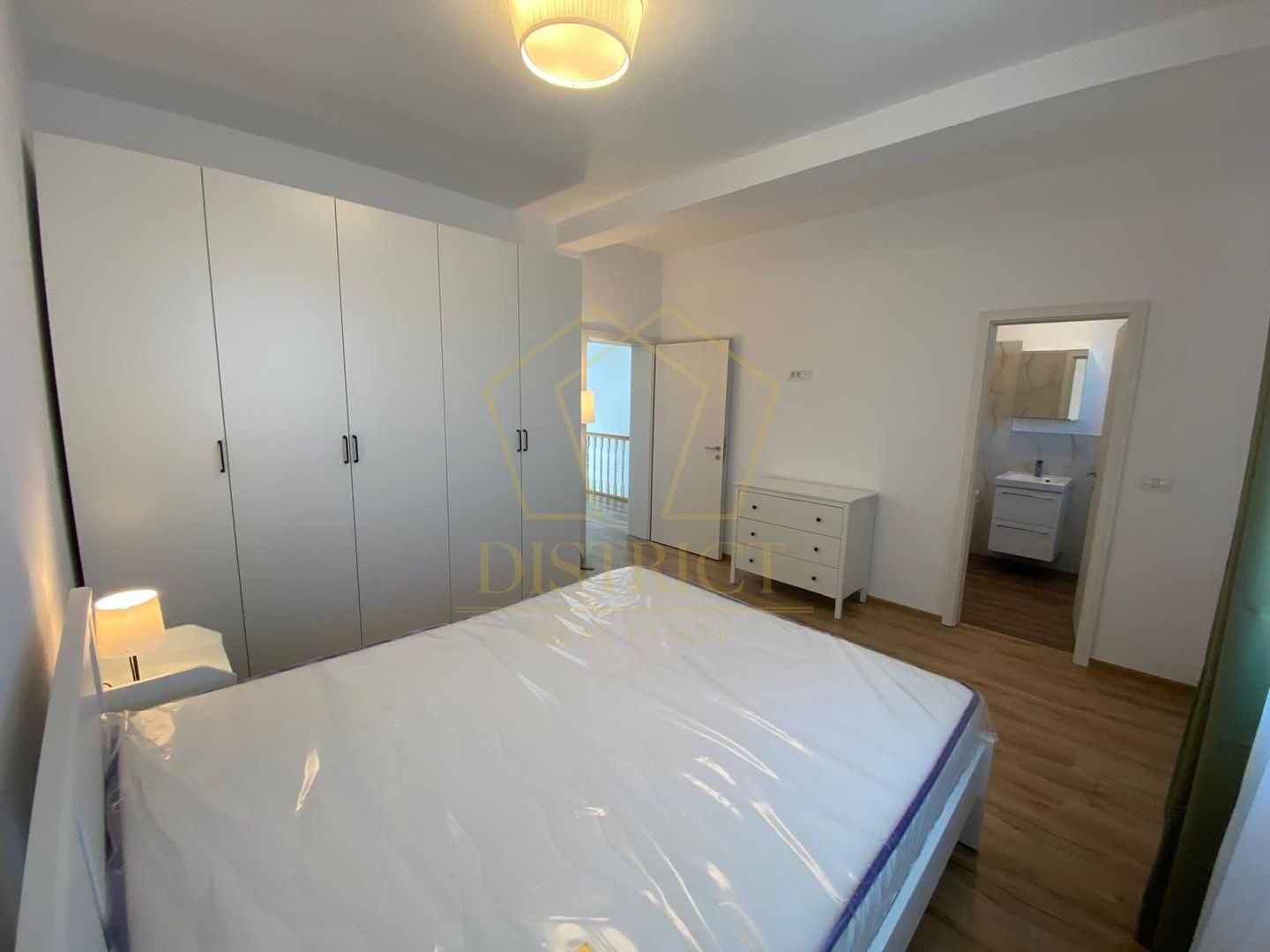 Triplex cu 3 camere 3 bai | Giroc - Poză 1