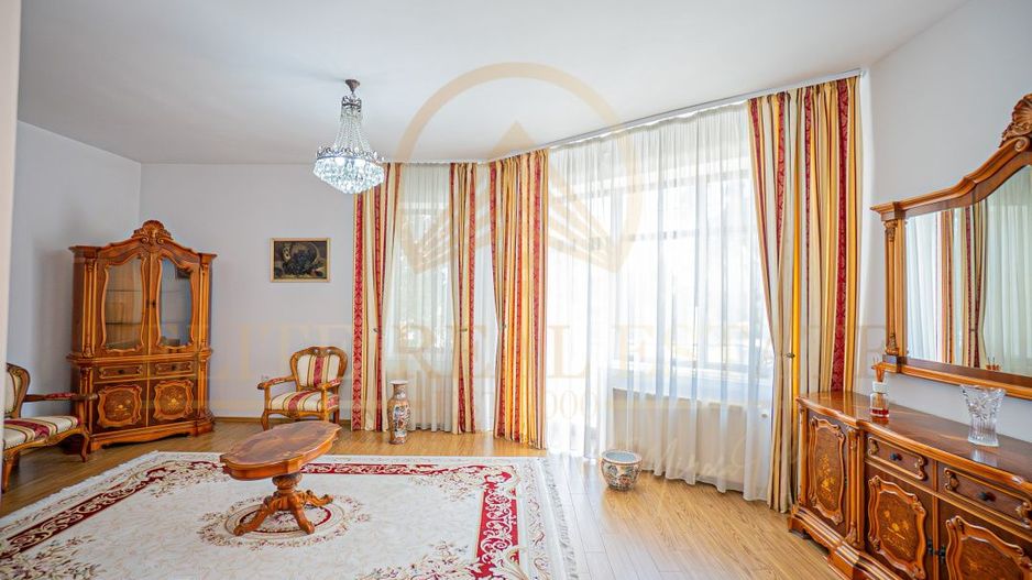 Ovidiu Sud - Zona premium - Vila impozanta, curte mare, garaj, terasa! - Poză 24