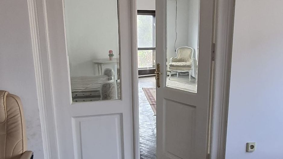 Se vinde etajul 1 si mansarda | Vile interbelica | 13 Septembrie - Poză 33