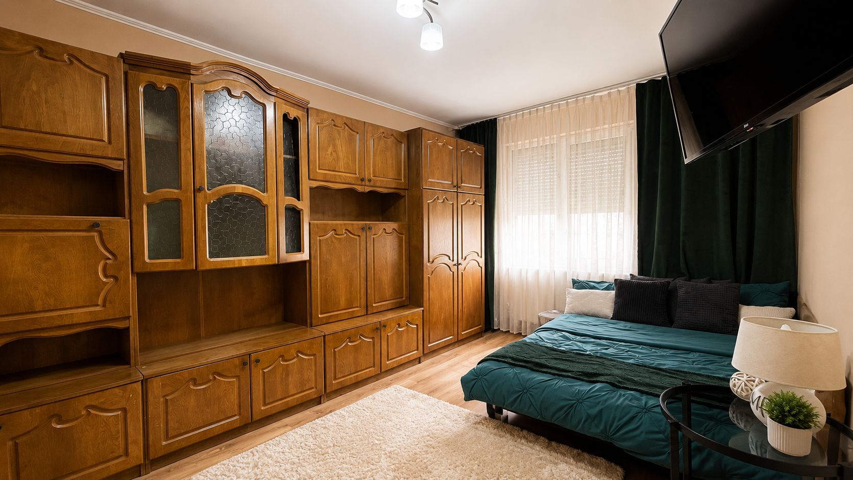 Apartament ultracentral, renovat, Salonta - Poză 1