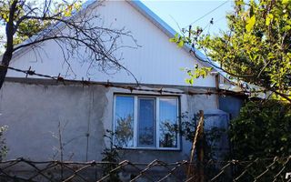 Casă cu teren și front stradal generos - Poză 2