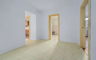 Apartament 3 camere + 2 băi IEFTIN: 700 €/mp - Poză 14