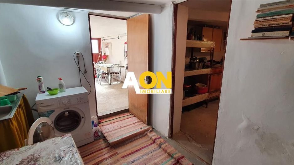 1/2 Duplex 4 camere cu garaj 462 mp teren la asfalt zona Centru - Poză 23