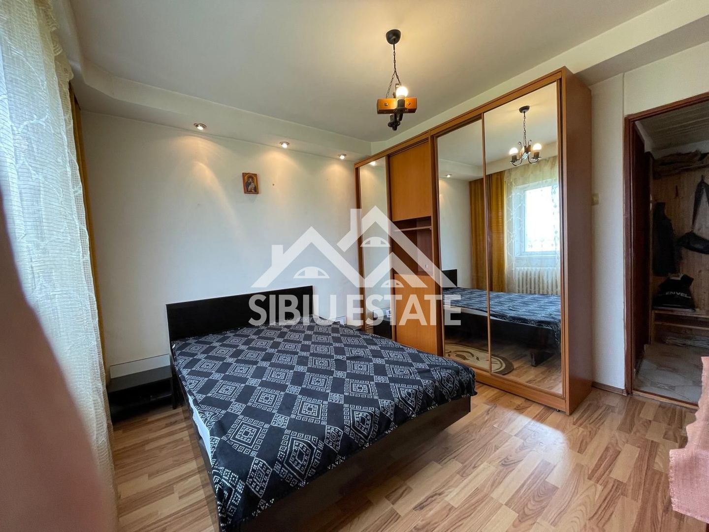 Apartament de vanzare cu 2 camere etaj 3 -Cartier Vasile Aaron - Poză 4