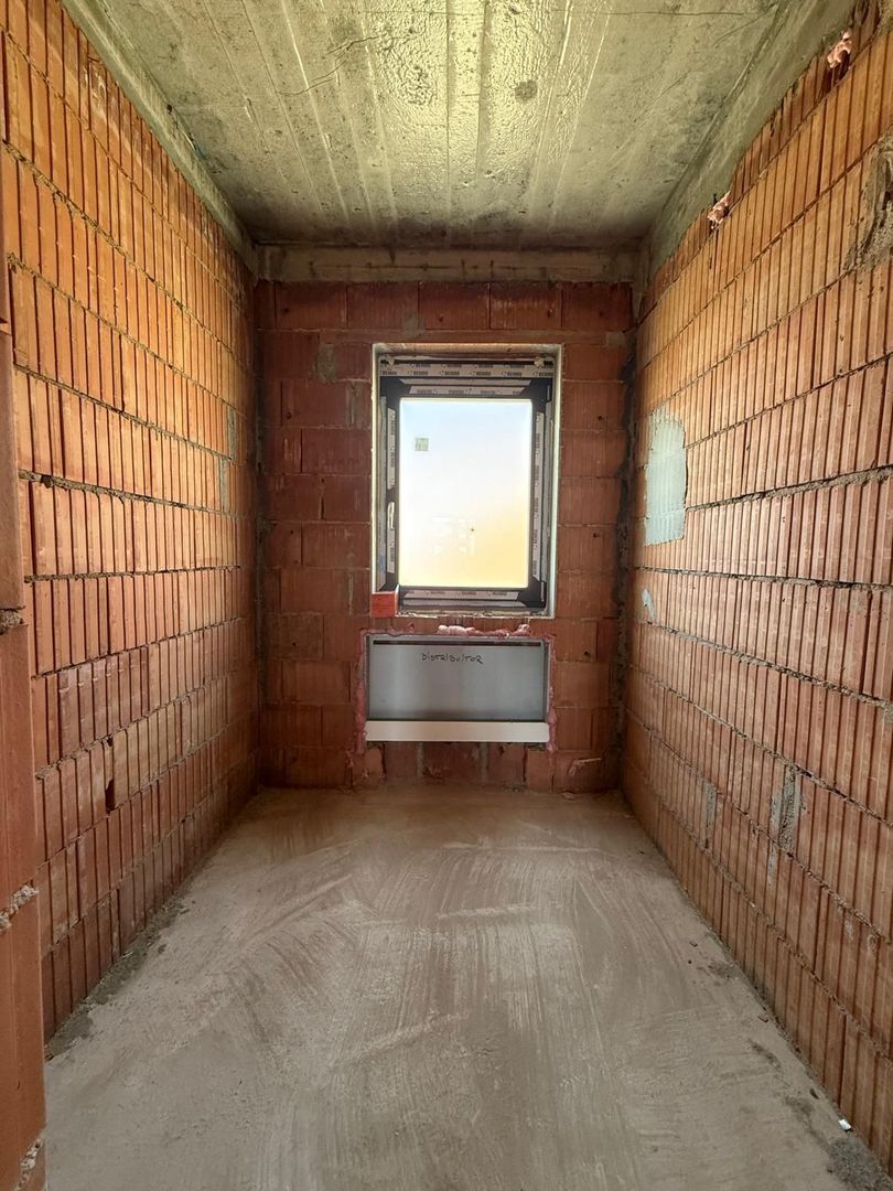 Casa individuala- 3 dormitoare - teren mare -Dumbravita - Poză 13