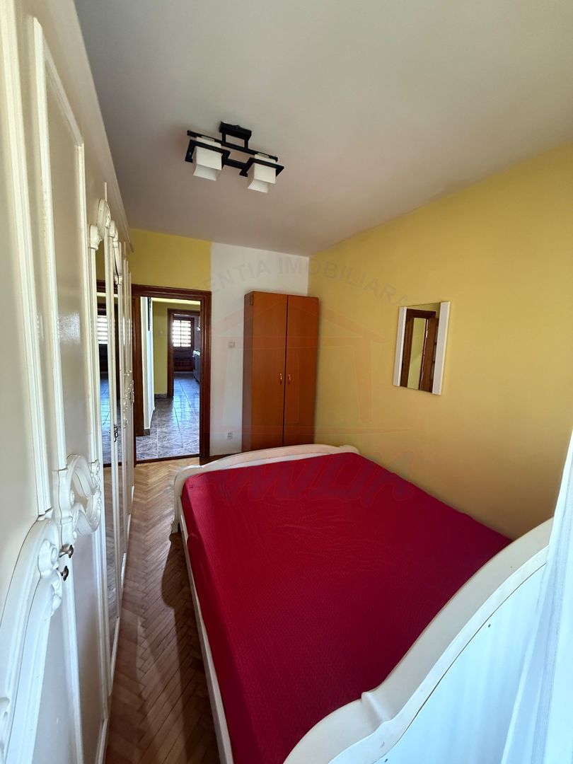 APARTAMENT 3 CAMERE, I.C. FRIMU, 500 €/LUNĂ - Poză 9