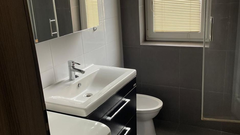 Apartament modern I Loc de parcare I intrare in Dumbravita - Poză 12