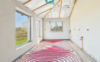 Proprietate impresionantă în Nădab - Poză 11