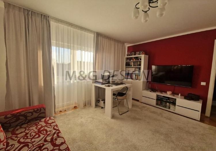 Apartament 3 camere Aradului 2 bai 2 balcoane centrala proprie - Poză 1