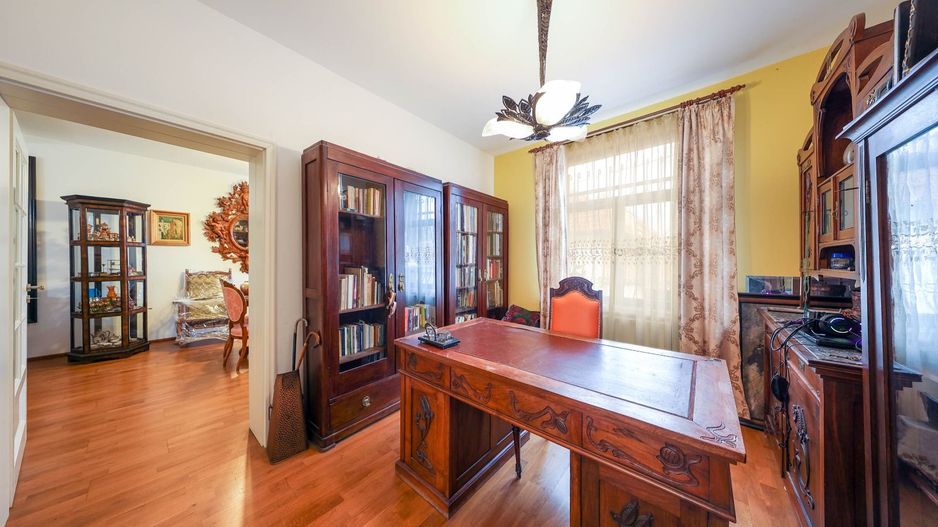 Casă deosebită de vânzare în centrul Brașovului - Poză 12