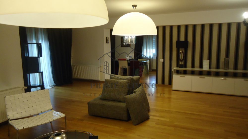 APARTAMENT SPATIOS CU 4 CAMERE LA INCHIRIERE LANGA PARCUL HERASTRAU - Poză 2