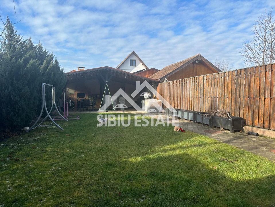 Casa tip duplex 5 camere 350 mp teren terasa cu zona gratar si pivnita - Poză 21