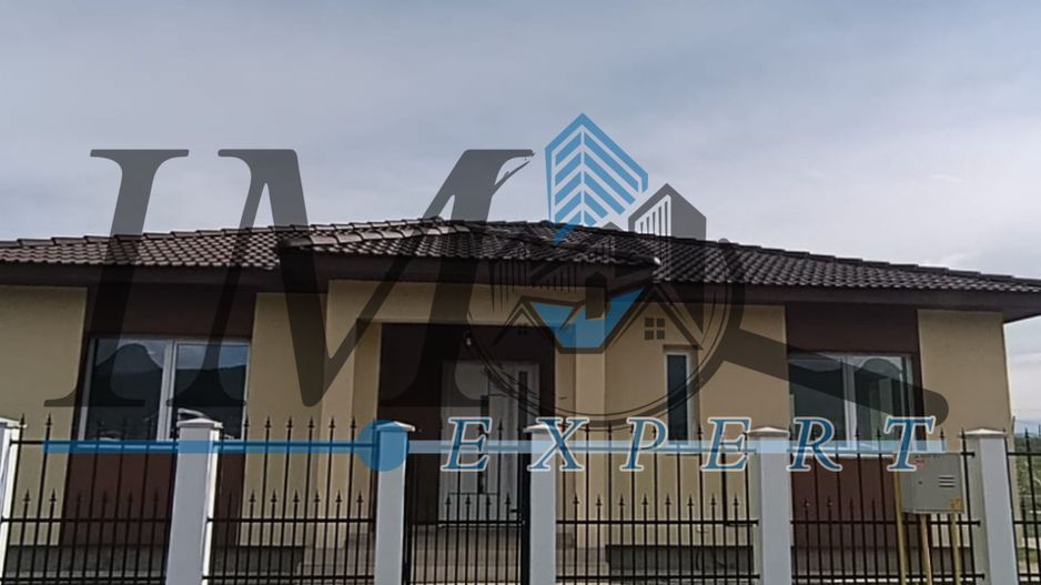 Casa de vânzare în Alba Iulia, zona Micești - Poză 1