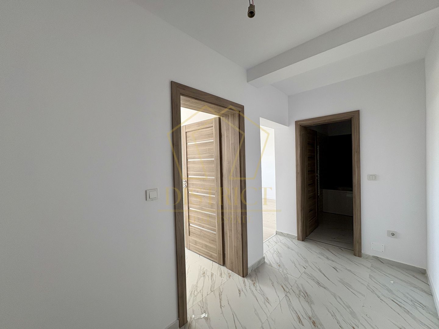 Apartament decomandat cu o camera | Giroc | Hotel IQ - Poză 3