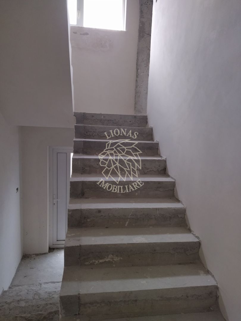 Casa 6 camere 221 mp-teren 1120 mp-terasa/balcon/garaj-Unirea - Poză 5