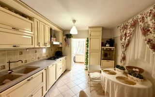 Apartament 2 camere decomandat, ultracentral - Poză 1