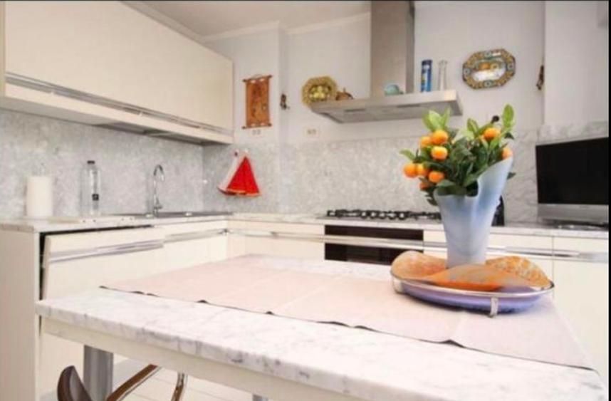 Inchiriere 3 camere 90 mp zona Unirii - Poză 4