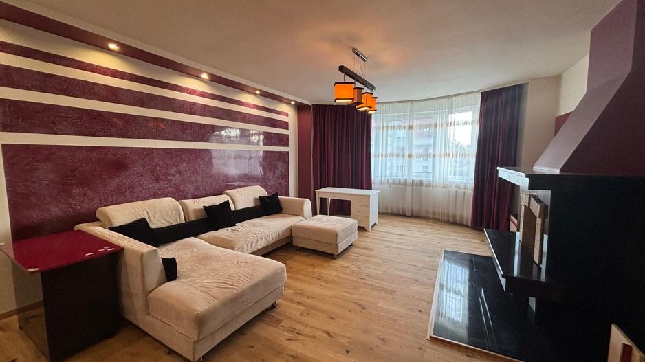 Apartament spatios si complet renovat - Poză 1